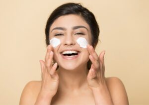 Ceramide moisturizers for oily skin